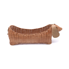 Sossi - Dachshund-shaped basket in natural rattan with leather ears – Handcrafted product, handmade · Kuênia