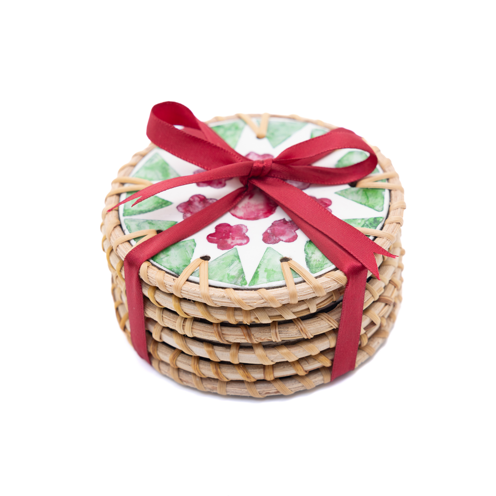 Ronde de Cerisier - Set of 6 coasters in handmade rattan and mother-of-pearl, pink and green floral pattern – view 5 – Handcrafted product, handmade · Kuênia