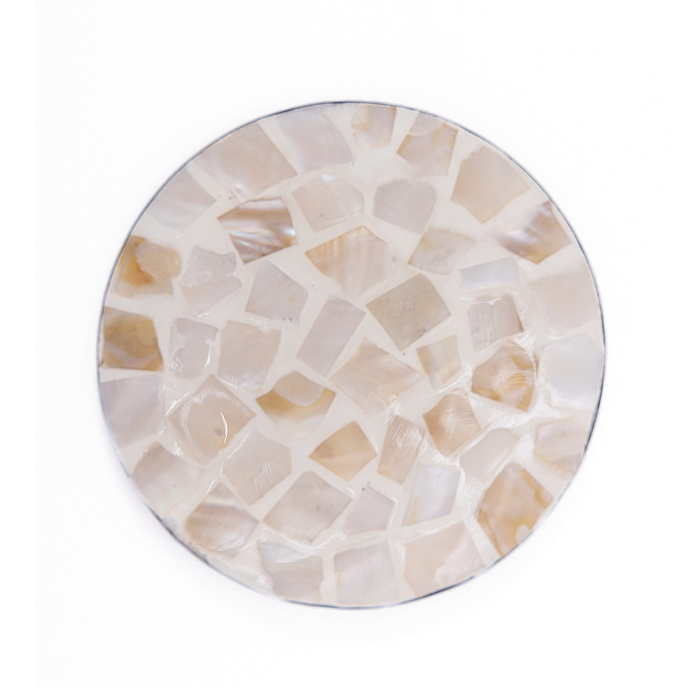 Écorces d'Ambre - Boxed set of 6 coasters all mother-of-pearl, white and amber mosaic pattern – view 2 – Handcrafted product, handmade · Kuênia