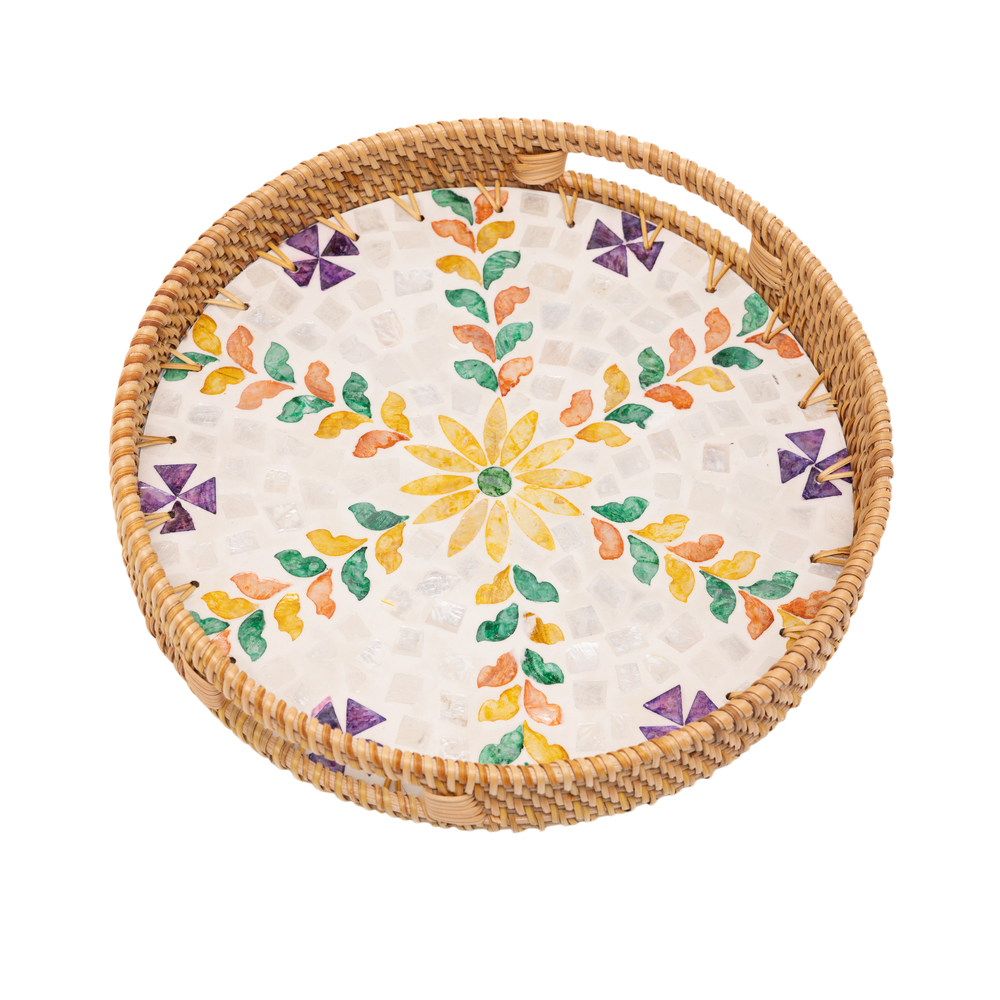 Floretia - Round tray in handmade rattan and mother-of-pearl, multicolor floral pattern on transparent background – Handcrafted product, handmade · Kuênia