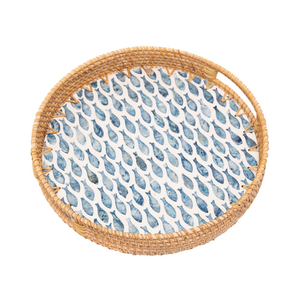 Escalia - Round tray in handmade rattan and mother-of-pearl, fish school pattern on transparent background – Handcrafted product, handmade · Kuênia