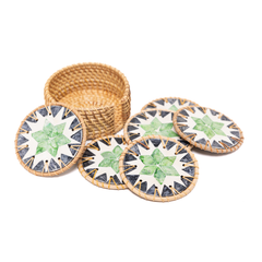 Prisme d'Agave – Coffret de 6 sous-verres en rotin et nacre, motif vert géométrique – vue 4 – Produit artisanal fait à la main · Kuênia