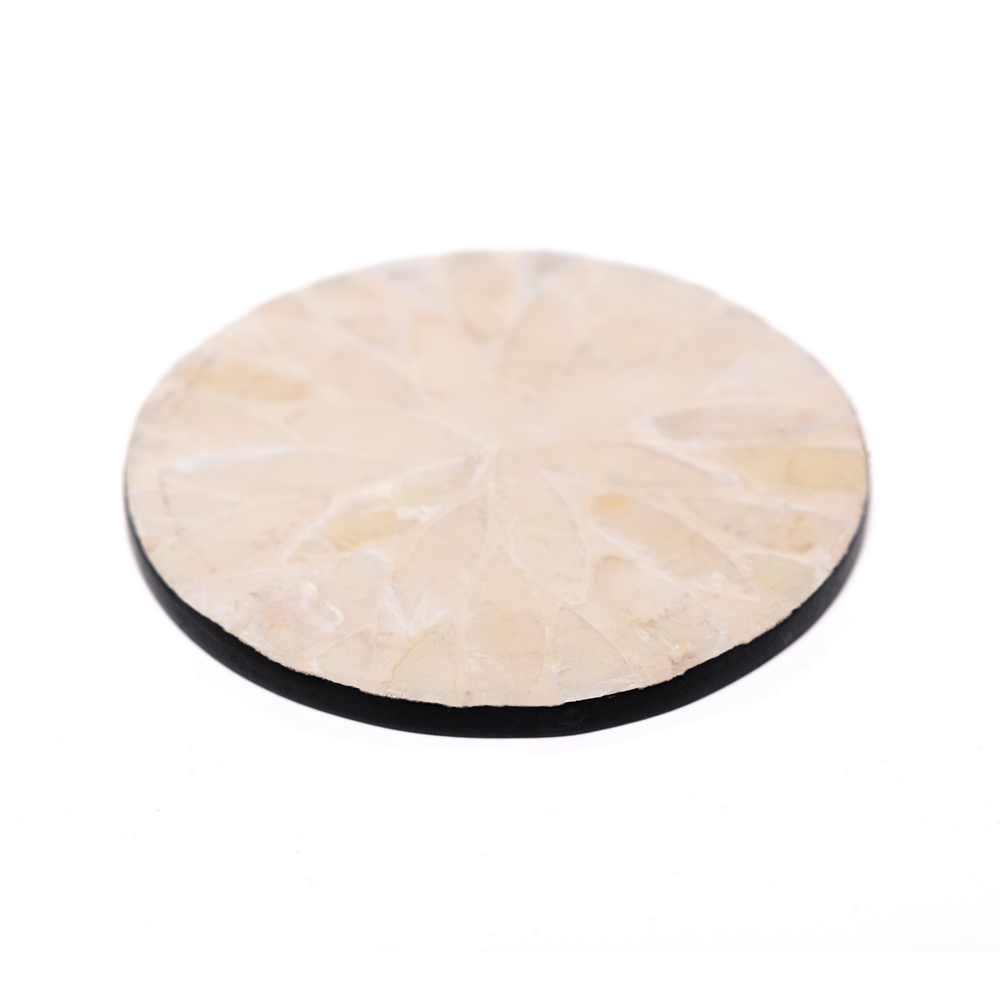 Reflets de Cristal - Boxed set of 6 coasters all mother-of-pearl, translucent floral pattern – view 3 – Handcrafted product, handmade · Kuênia