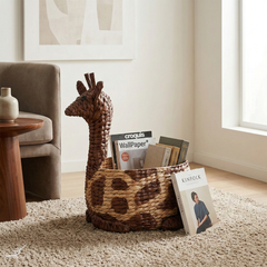 Kaoko - Giraffe-shaped basket in handwoven water hyacinth – Handcrafted product, handmade · Kuênia
