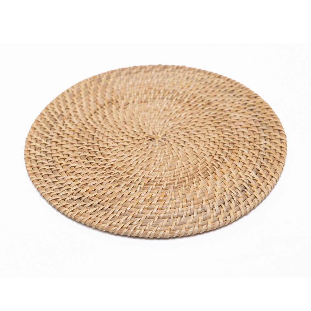 Lune Ensablée - Round placemat in handwoven rattan – view 2 – Handcrafted product, handmade · Kuênia