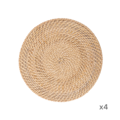 Lune Ensablée - Round placemat in handwoven rattan on transparent background – Handcrafted product, handmade · Kuênia