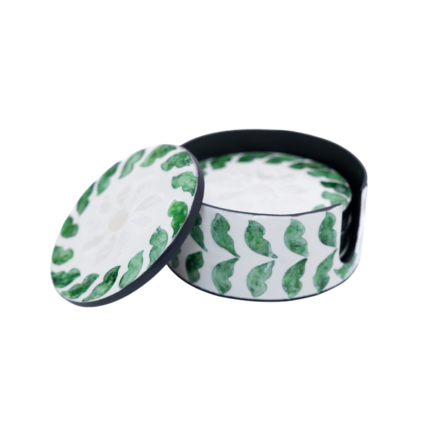 Tourbillons d'Émeraude - Coffret de 6 sous-verres tout nacre, motif végétal tourbillonnant sur fond transparent – Produit artisanal fait à la main · Kuênia
