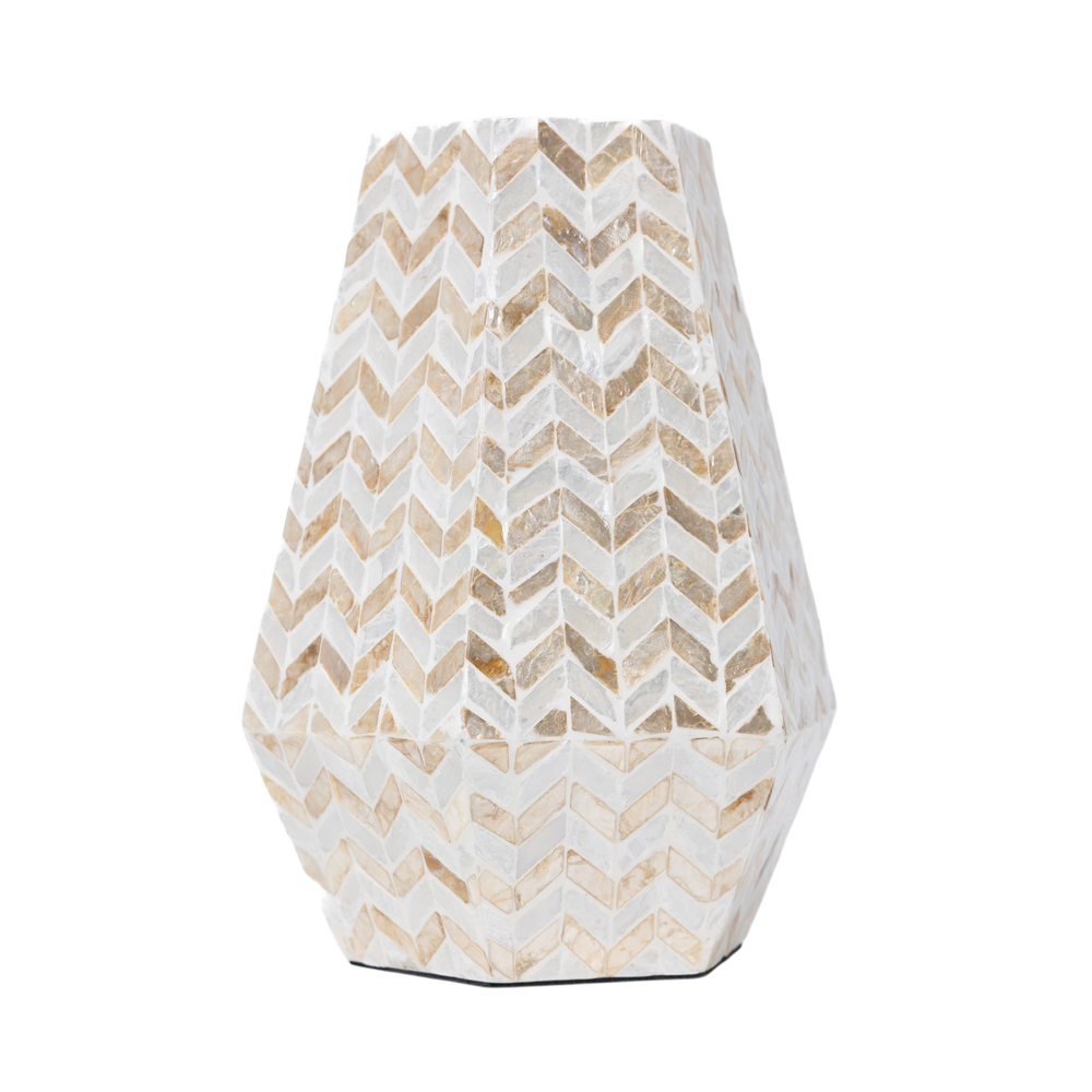 Prisma Largo - Wide prismatic vase in mother-of-pearl marquetry, golden chevron pattern on transparent background – Handcrafted product, handmade · Kuênia