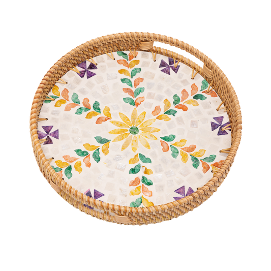 Floretia - Round tray in handmade rattan and mother-of-pearl, multicolor floral pattern on transparent background – Handcrafted product, handmade · Kuênia
