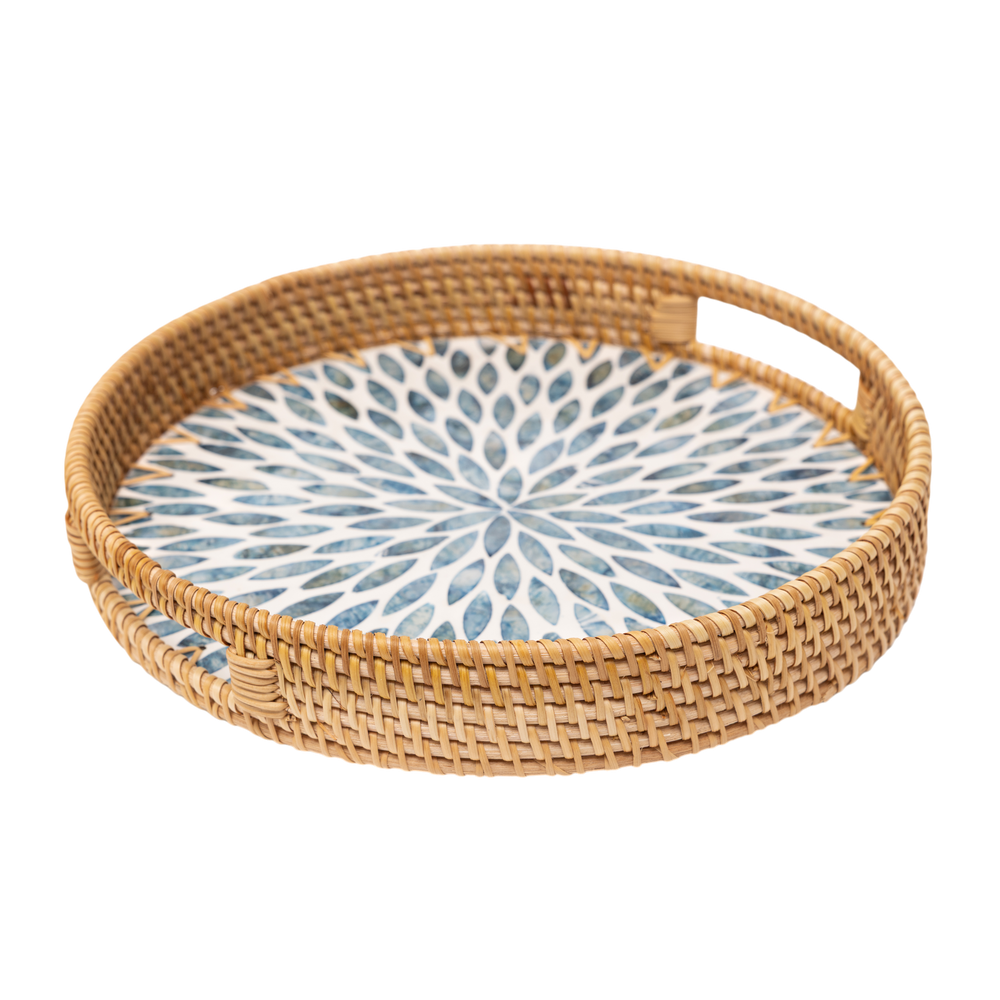 Mandalia - Round tray in handmade rattan and mother-of-pearl, blue mandala pattern on transparent background – Handcrafted product, handmade · Kuênia