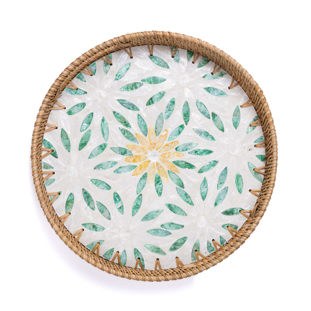 Gardenia - Round tray in handmade rattan and mother-of-pearl, flower garden pattern – view 2 – Handcrafted product, handmade · Kuênia