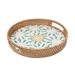 Gardenia - Round tray in handmade rattan and mother-of-pearl, flower garden pattern – view 3 – Handcrafted product, handmade · Kuênia